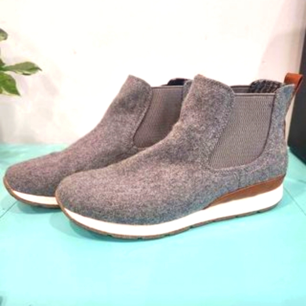 b.o.c. Womens Kara Wool Ankle Chelsea Boots